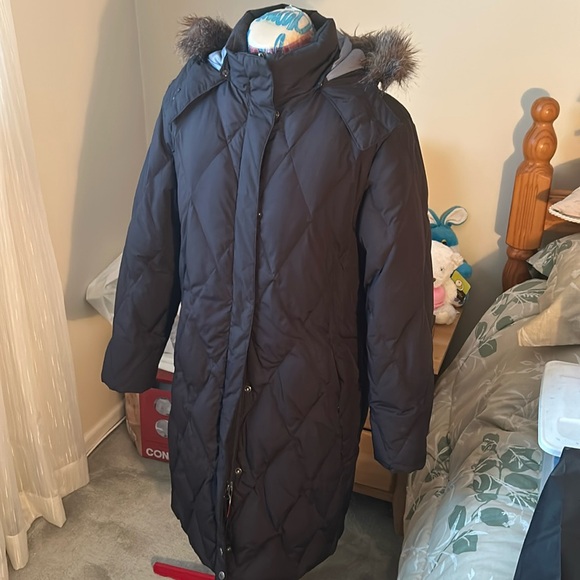 Wind river down winter coat - EUC - Picture 1 of 8